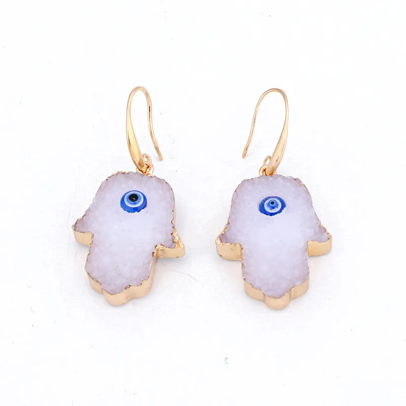 11159737158_1592779509