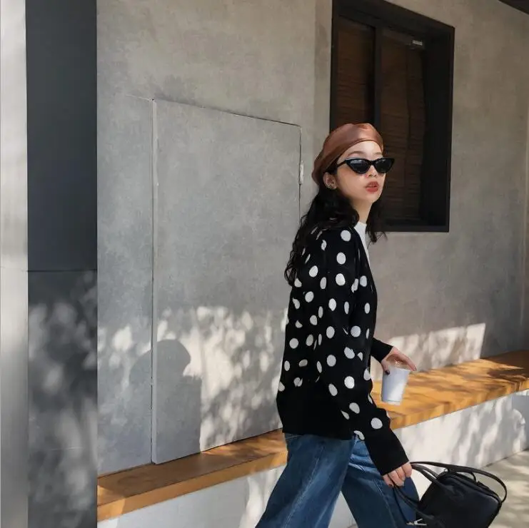 Women Elegant V Neck Polka Dot Cardigan Sweater Female Loose Knitted Outerwear Jacket Autumn Winter Tops Q9124