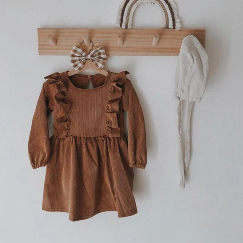 Качественные весенние дизайнерские детские вельветовые платья-пачки с длинными рукавами и рюшами; однотонное коричневое платье-пачка для малышей; зимнее платье для маленьких девочек