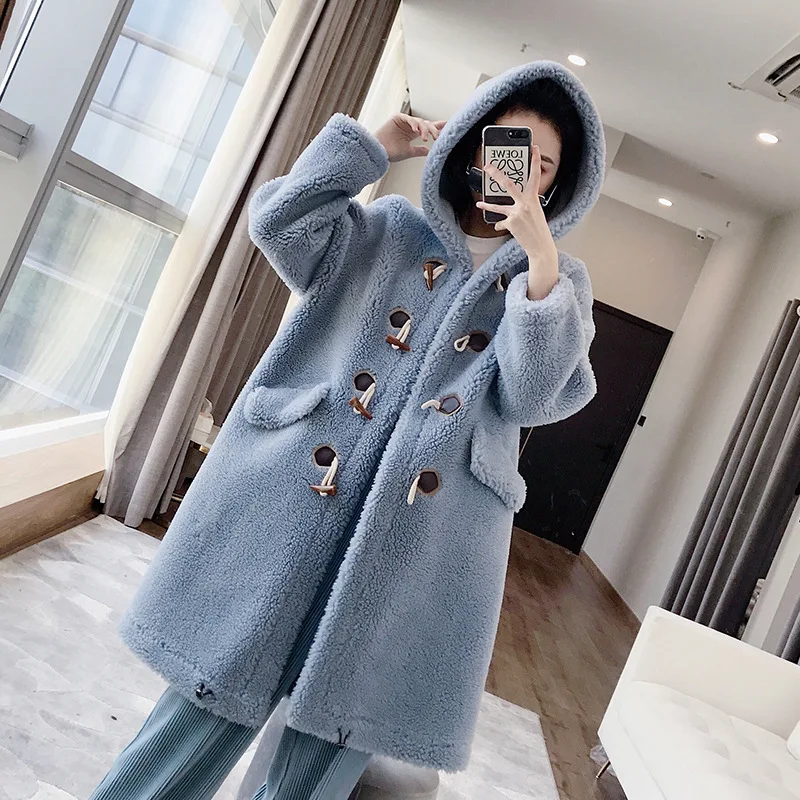 light blue Новинка, пальто из натурального овечьего меха, Женская куртка из натурального овечьего меха, шерстяное пальто с шапкой, больше размера, теплая, большая,, F1158 - Цвет: light blue