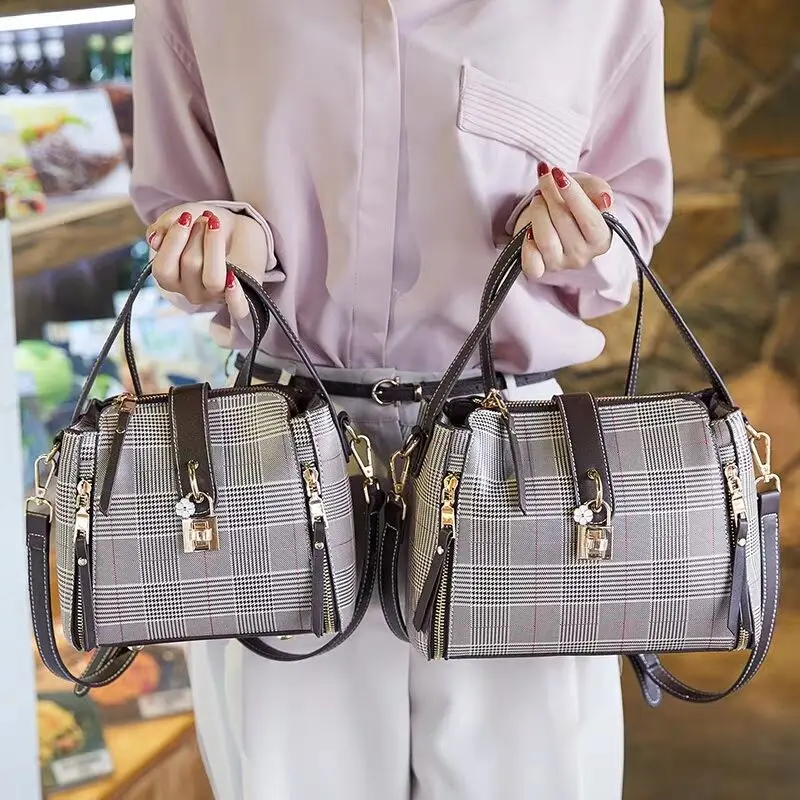 

New Luxury Leather Shoulder Bag Women Quality Brand Handbags Messenger Bags Fashion Designer Geometric Door Lock Women's Handbag