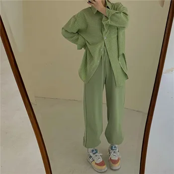 

iMucci Japanese Retro Is Very White and Green Plaid Long-sleeved Shirt + Beam Feet Sports Pants Loose Casual Pants Women Set