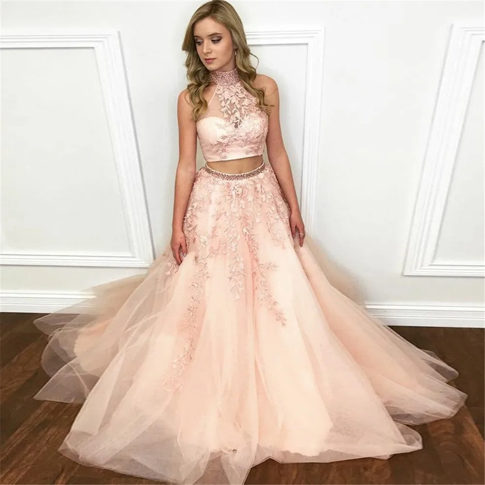 2019 Nieuwe 2 Stuk Licht Roze Prom Dresses Hoge Hals Backless Chic Applicaties Tulle Lange Jurken Voor Avond Custom Made 2019 Nieuwe 2 Stuk Licht Roze Prom Dresses Hoge Hals Backless Chic Applicaties Tulle Lange Jurken Voor Avond Custom Made