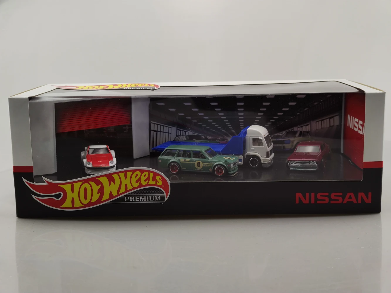 Hot Wheels Premium 1/64 Car Datsun 510 Wagon Nissan Laurel 2000 SGX коллекция автомобилей Коллекционная модель