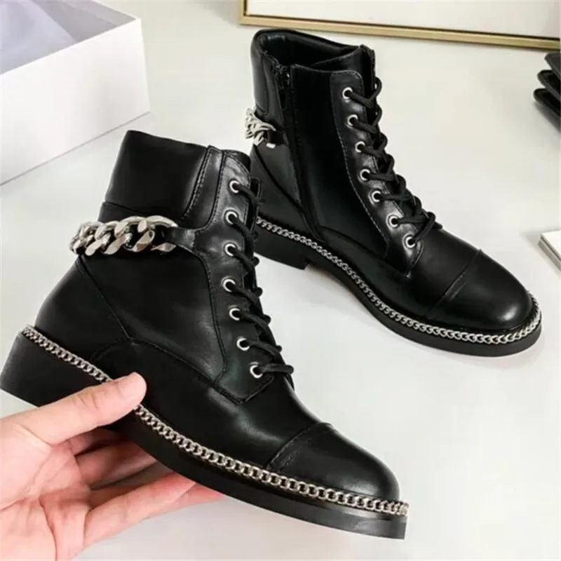 

Metal Chain Ankle Boots New Black Genuine Leather Thick Heel Round Toe Zip Low Heel Cool Short Boots Winter Combat Shoes Women