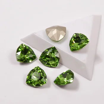 

Super Beauty Peridot Colors Top Quality Glass Crystal Strass 12mm 17mm Pointback Nail on Rhinestones For Nails Art Decoration