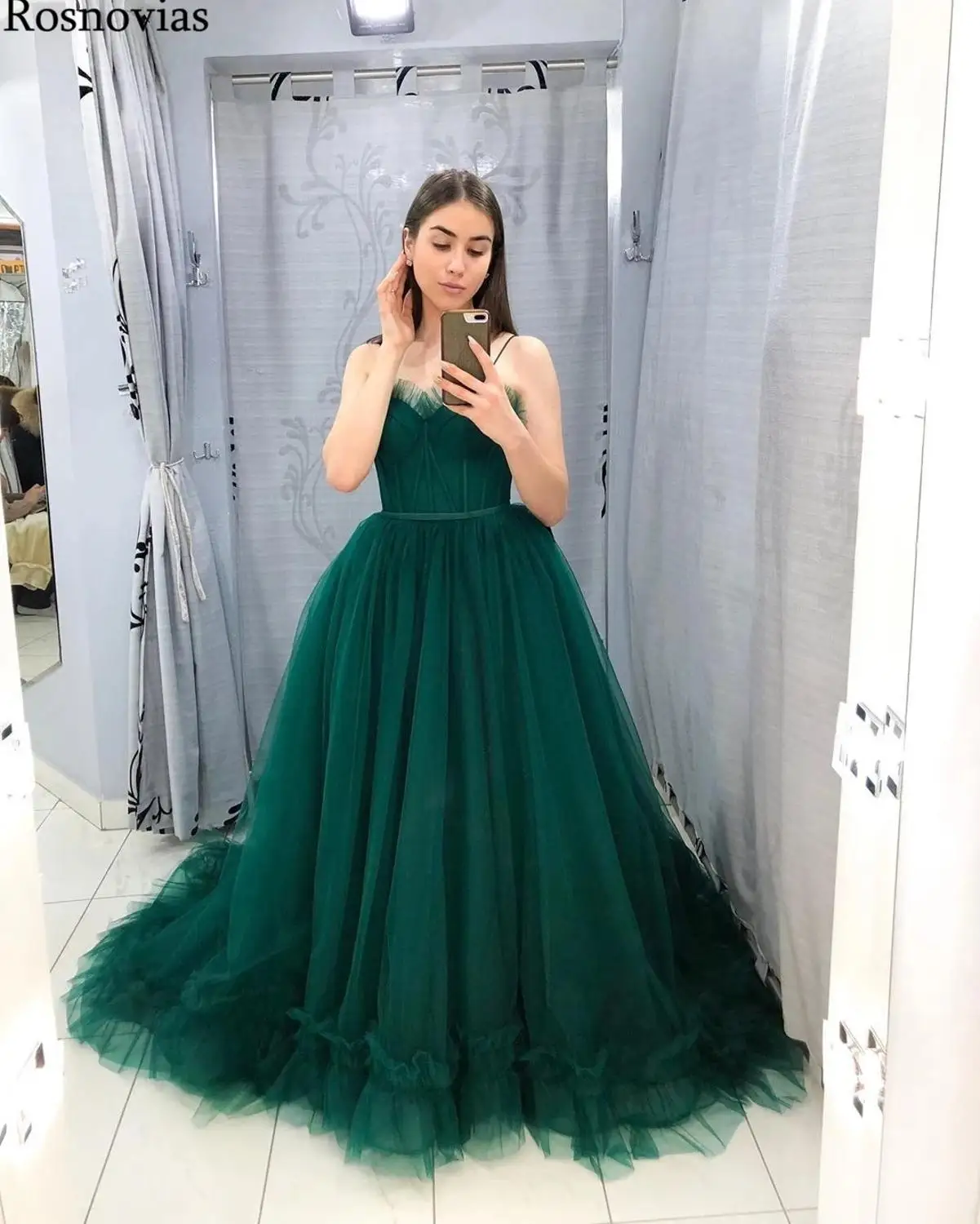 

Green Long Prom Dresses 2020 Spaghetti Straps Sweetheart Sweep Train Tulle Formal Evening Party Gowns Vestido De Fiesta Custom