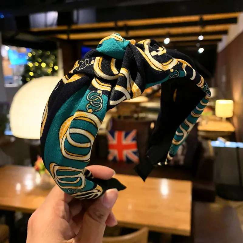 11122846733_1956788053