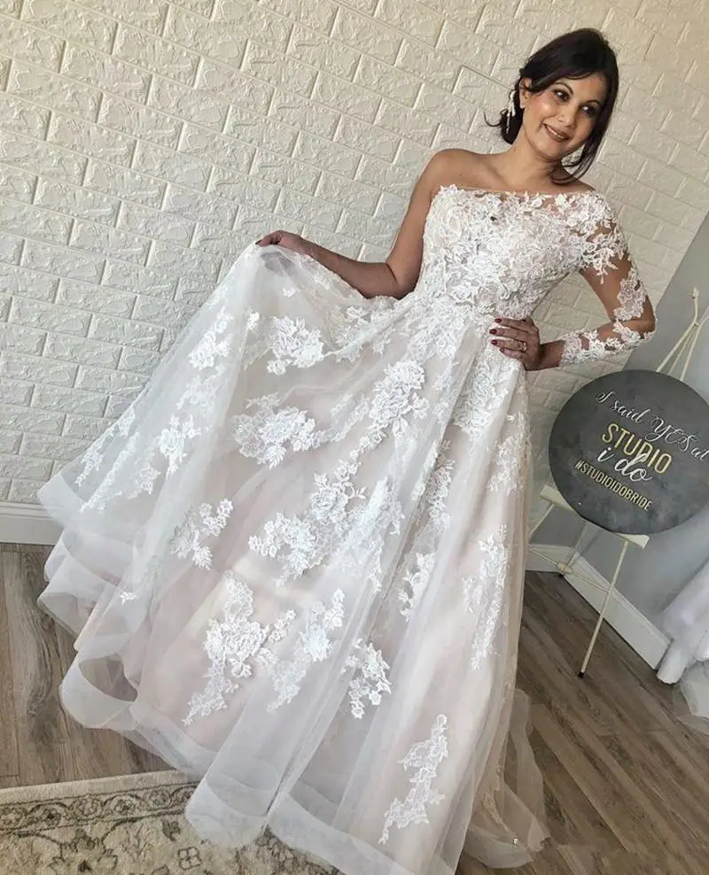 elegant-one-shoulder-wedding-dresses-one-sleeve-appliqued-bridal-gowns-saudi-arabic-sweep-train-lace-plus-size-wedding-gowns-custom