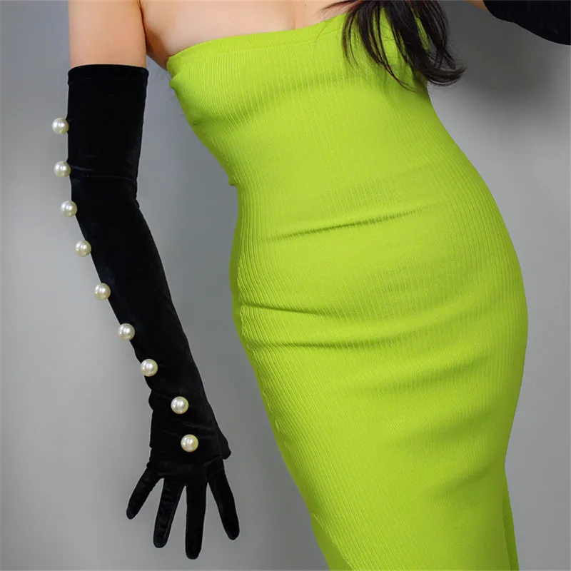 Черные бархатные перчатки 2 см больших размеров с белым жемчугом длиной 60 см, высокие эластичные черные золотые велюровые женские Вечерние перчатки WSR24