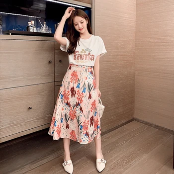 

Elegant Summer Two Piece Set For Women Plus Size Letter Sequins T-shirt Tops + Print Pleated Skirt Sets Suit Korean Outfits 2020