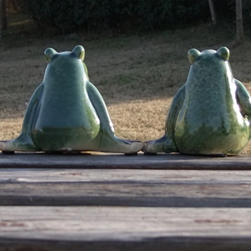 2PCS/Set Ceramic Frog Decoration Creative Home Furnishing Modern Decoration Home Living Room Animal Decoration Wine Garden Court