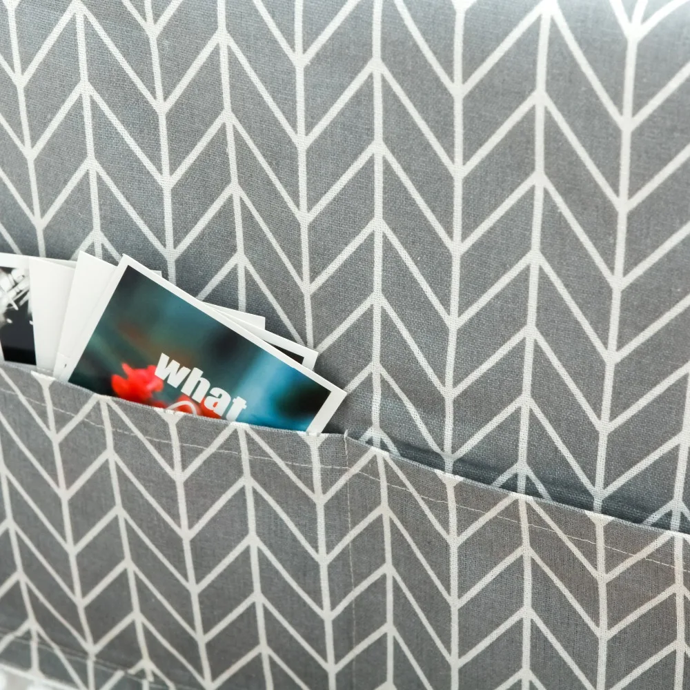 4563904033_852772111