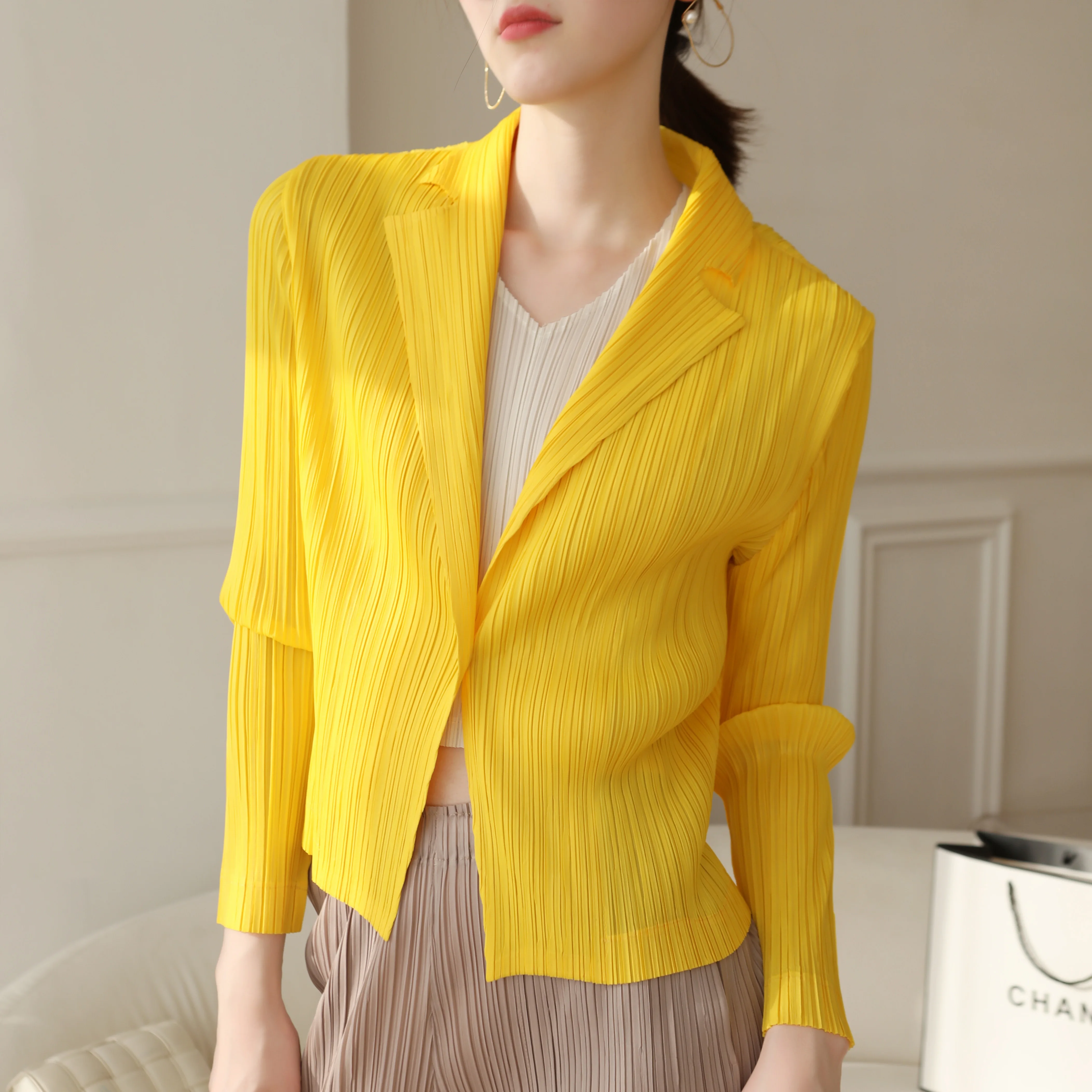 New product preferential  Autumn spring Miyake pleated base small suit one-button long sleeve cardigan small coat