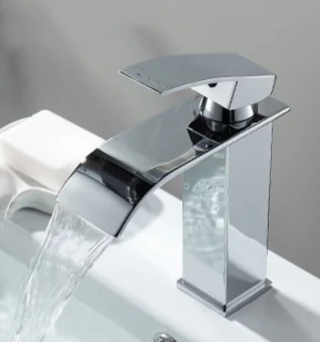 Rubinetto per lavabo a cascata a LED, rubinetto di controllo della temperatura a 3 colori in ottone, alimentazione idraulica, design elegante, utilizzato negli hotel di fascia alta