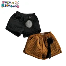 Осенние футболки для девочек ясельного возраста, модные шорты с эластичной резинкой на талии, штаны с меховым шаром, шорты для маленьких девочек, одежда для детей