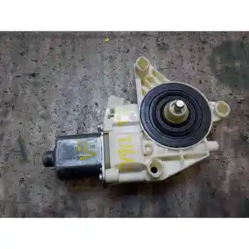 

WINDOW MOTOR REAR LEFT MERCEDES C CLASS (W204) SALOON A2048200542 5 PINS