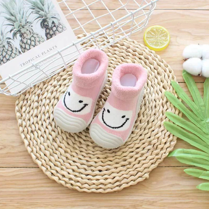 Pink smile Обувь для новорожденных; обувь для малышей с героями мультфильмов; нескользящие носки для новорожденных мальчиков и девочек; тапочки; XBX-6 - Color: Pink smile