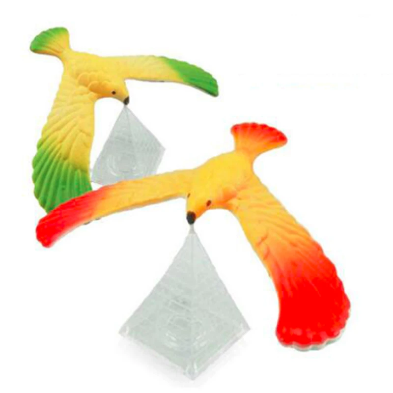 

1 set Interesting Balancing Eagle With Pyramid Stand Magic Bird Desk Kids Toy Fun Learn Education toys Kid Gift Parent-child Gam