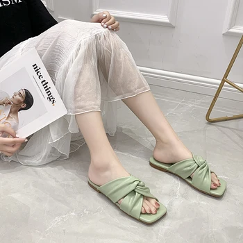 

Pu Leather Pleated Slippers Women Square Toe Flat Slippers Summer Leisure Open Toe Soft Sole Sandals Women Outside Slides