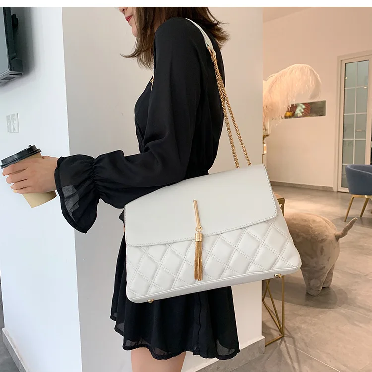 11454269862_594869609