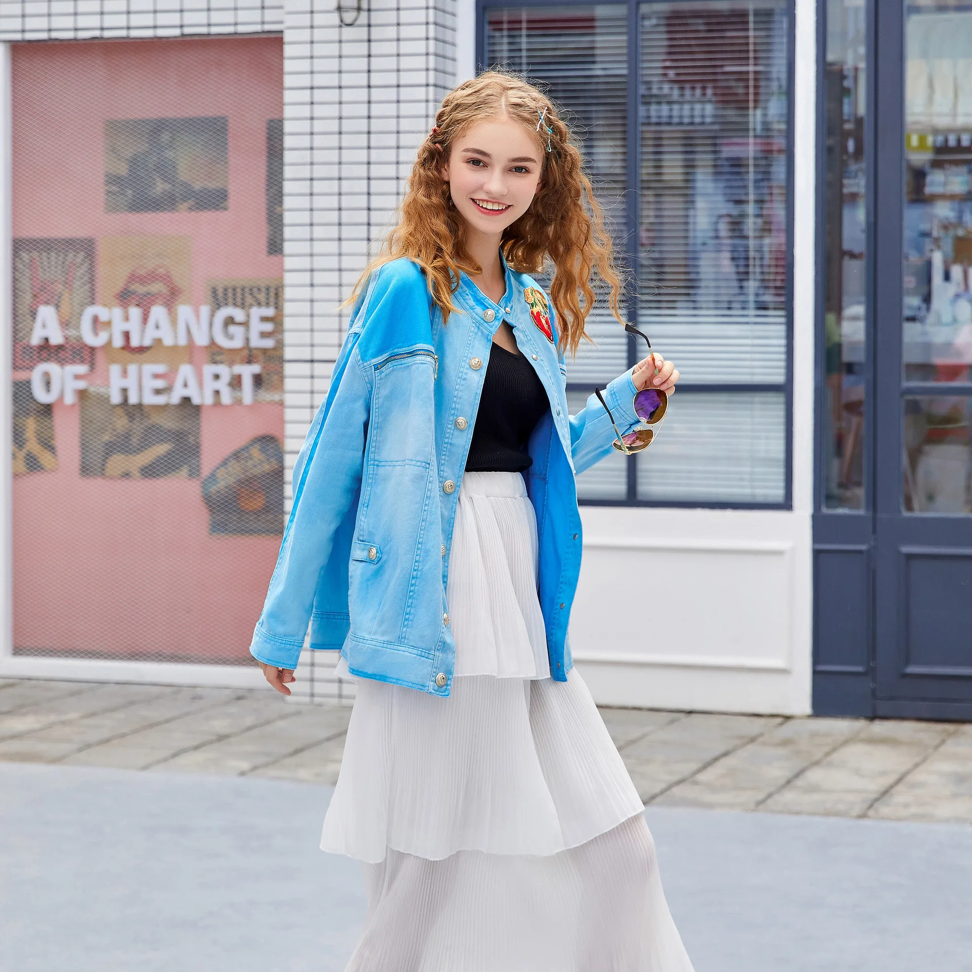 

Korean Version Denim Jackets Women Cherry Embroidered Denim Jacket Spring Autumn Women Blue Loose Thin Jeans Coats