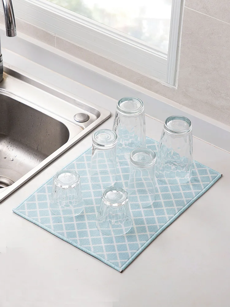 New Fashion Simple Plaid Pattern Placemat Dining Table Mat Non-Slip Christmas Home Decor - Цвет: Зеленый
