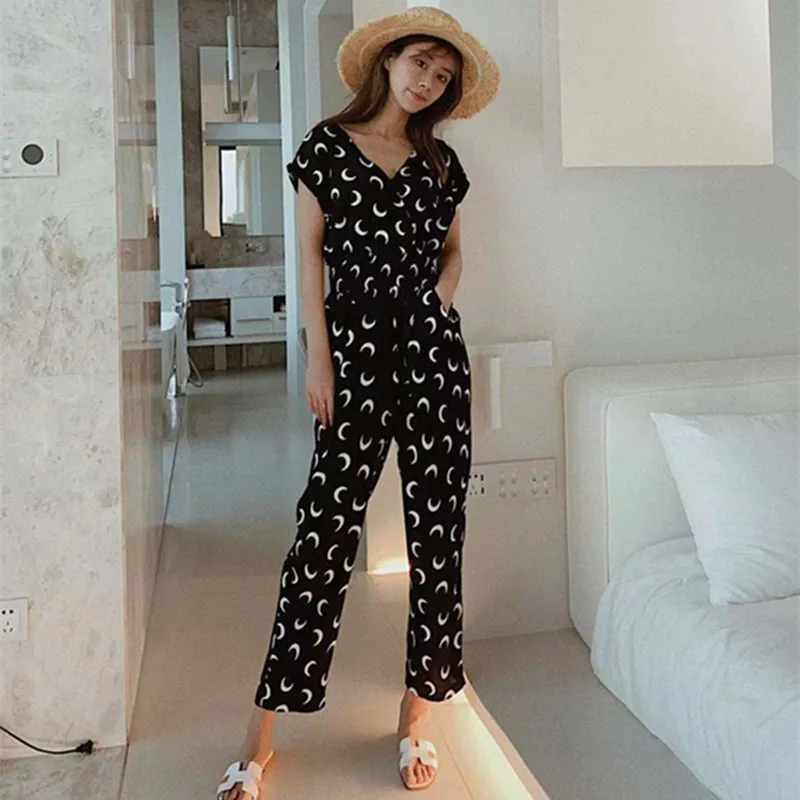 

2019 Summer New printing Women Sets Lace Up Fashion T-shirt + Calf-Length Straight pants OL Suits Tide