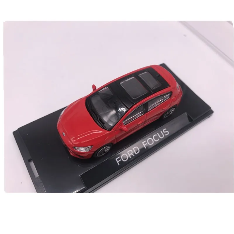 1: 64 сплава Модель автомобиля Ford FOCU Детская игрушка автомобиль коллекция подарков - Цвет: Красный
