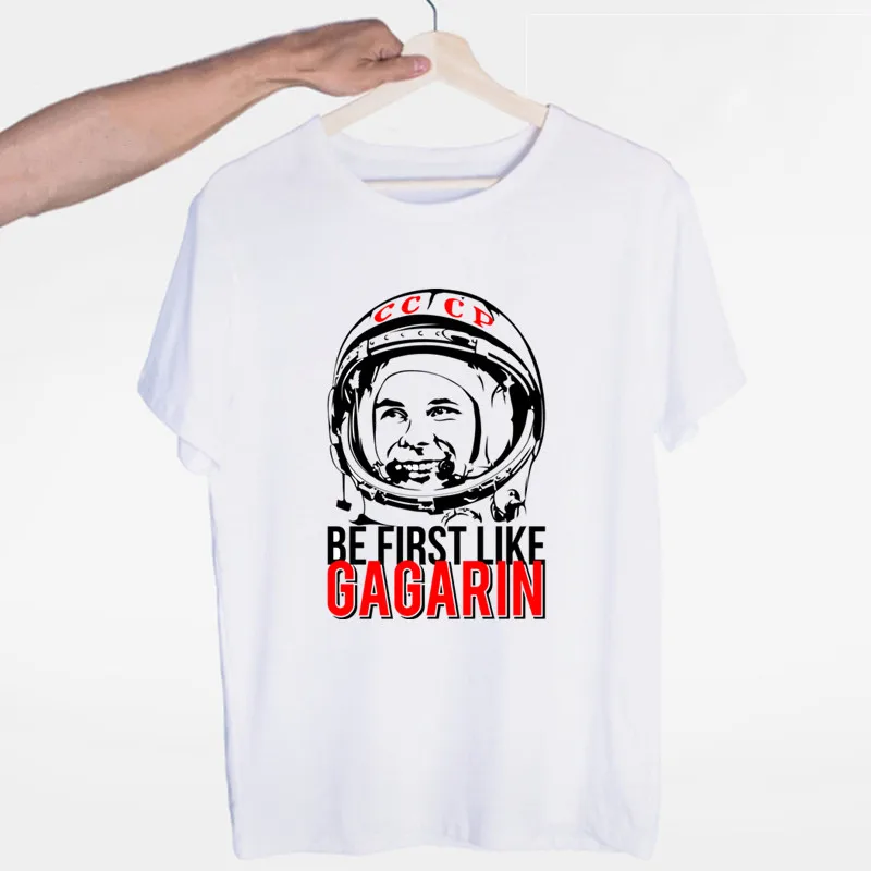 Футболка с круглым вырезом и короткими рукавами Yuri Alekseyevich Gagarin летняя