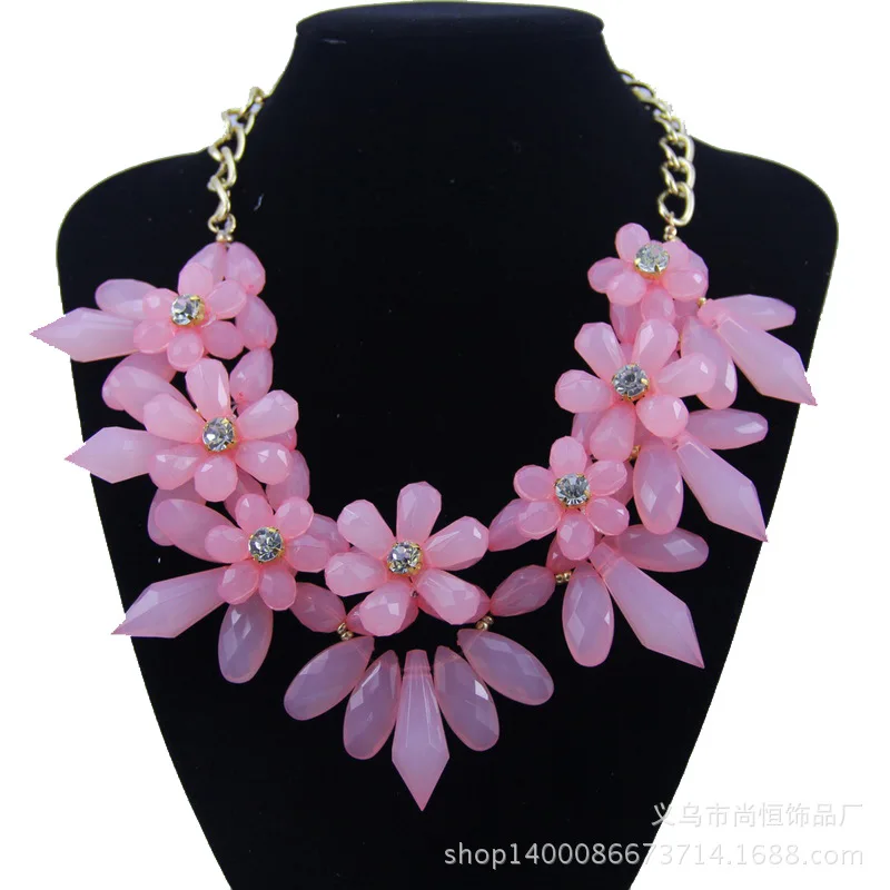 

Hot Sales Europe And America Accessories Women's Crystal Exaggeration Women's Choker Multi-color