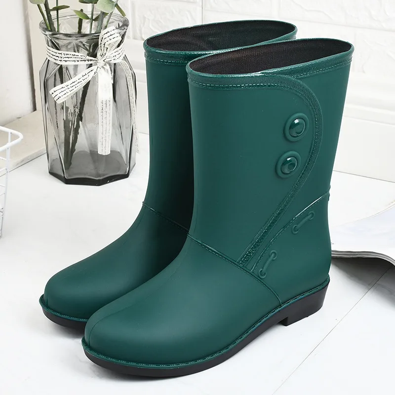 2021 Women Mid-calf Rain Boots Non-slip Short Outdoor Rain Shoes Woman Solid Waterproof Rainboots Warm Plush Inserts