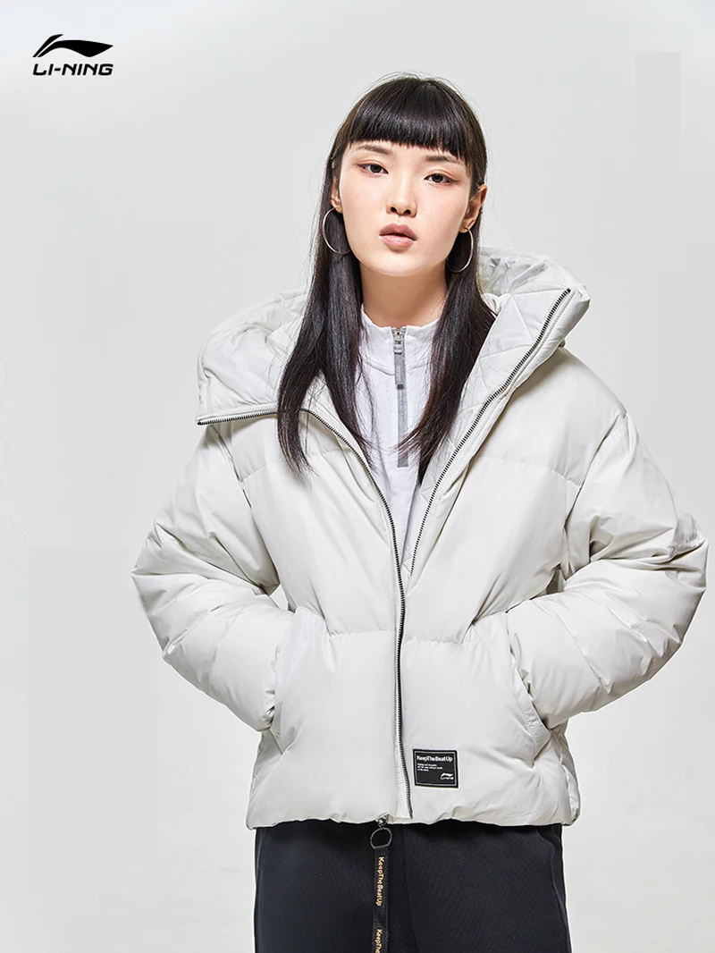 Li-Ning женское Трендовое короткое пуховое пальто, 70% белый утиный пух, теплая куртка, свободный крой, подкладка, зимние спортивные пальто AYMP082 WWY407