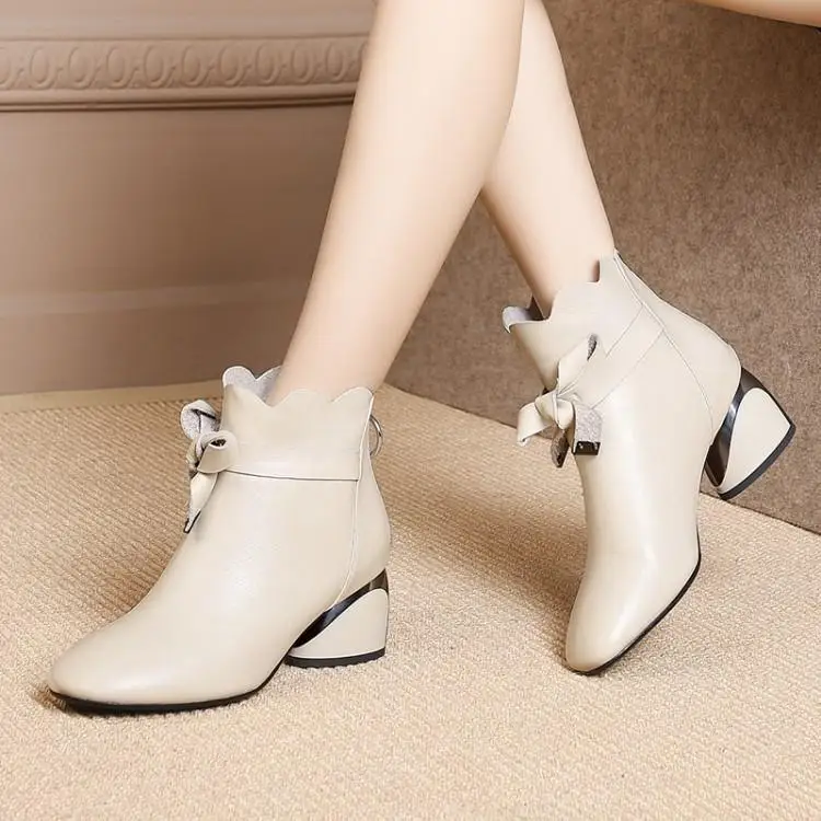 

Leather boots in the autumn and winter with female boots square thick with Martin and ankle boot head layer cowhide boots