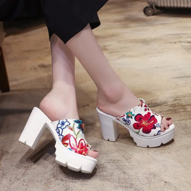 

ZHENZHOU 2019 new summer cool super high heel thick with thick bottom muffin bottom shoes waterproof platform fish mouth