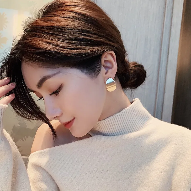 Vintage Glossy Metal Gold Geometric Stud Earrings For  Women Korean Fashion Lady Party Aesthetic Earrings Classic Jewelry Gift