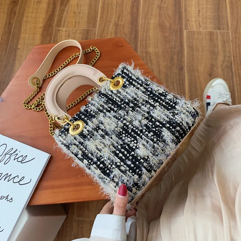 

Bag Female 2019 New Shoulder Messenger Bag Wild Fashion Chain Portable Ladies Small Square Bag Tide High-end Women's Bag Purses