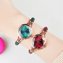 Новые маленькие кварцевые женские часы с циферблатом, модные водонепроницаемые женские наручные часы с браслетом