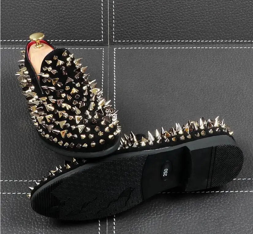 Роскошные блестящие золотистые лоферы с заклепками; мужская повседневная обувь на плоской подошве; шикарное свадебное платье с блестками; мужская обувь на плоской подошве; кожаная обувь без застежки