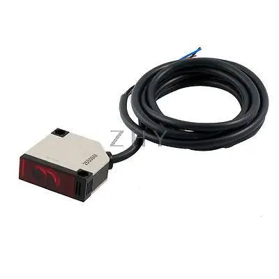 

E3JK-R4M1 Retroreflective Photoelectric Approach Switch w Reflector Panel