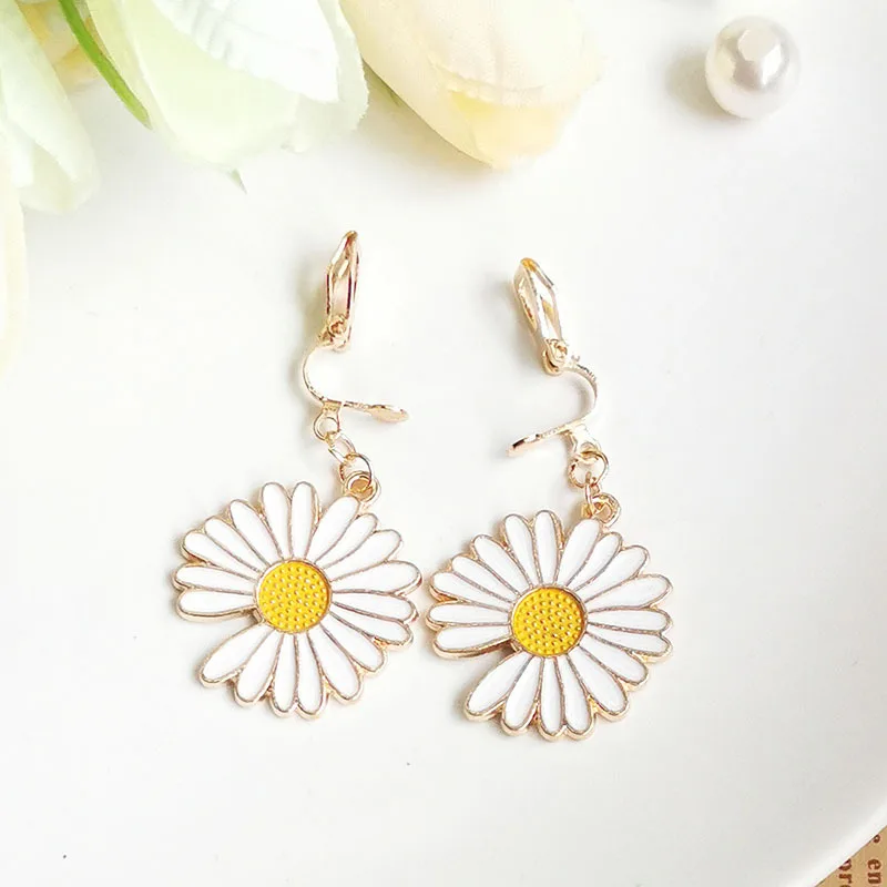 WENHQ Cute Cartoon Clip on Earrings No Pierced for Girls Kids Birthday Party Fashion Flower Cuff Earrings Korea Style Ear Clip 4