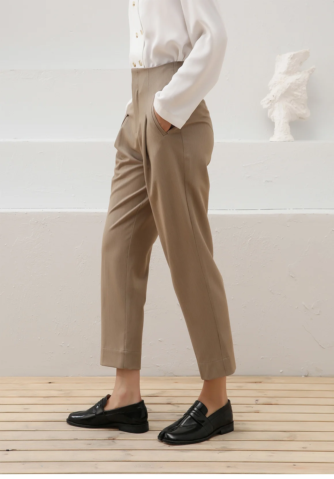 [DEAT] High Waist Pocket Pleated Ankle-Length Trousers New Loose Fit Harem Pants Women Fashion Tide Spring Autumn 13E200