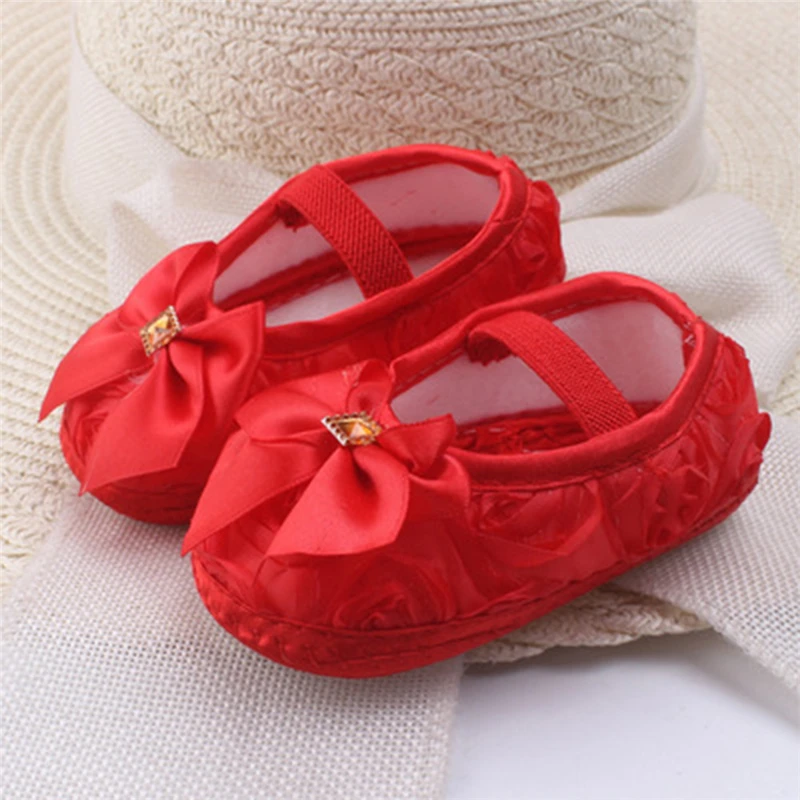 Кружевная детская обувь квадратная обувь Детское платье с бантом для новорожденных Нескользящая кружевная детская обувь в цветочек мягкие кроссовки - Цвет: Красный