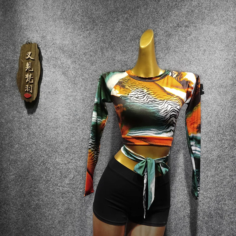 H9990a0a062d74220b11489a77944cc43H