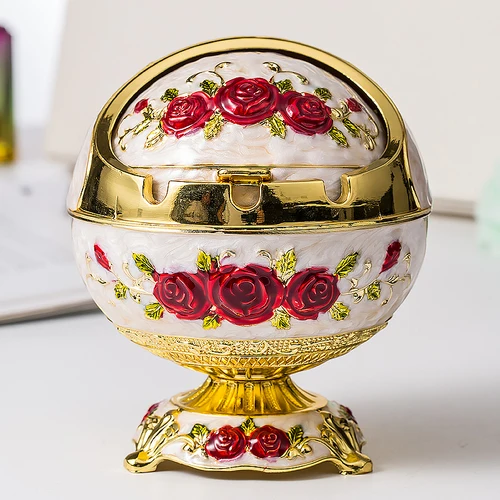 as the picture shows Классический легкий роскошный высокометаллический Ретро тисненый изысканный офисный пепельницы сигарет аксессуары для хранения пыли - Цвет: as the picture shows