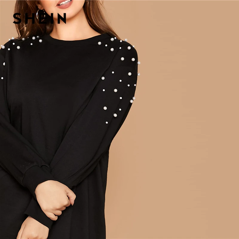 Billige SHEIN Plus Größe Schwarz Perle Perlen Sweatshirt Casual Kleid Frauen Frühling Herbst Rundhals Plus Solide Lose Kurze Kleider