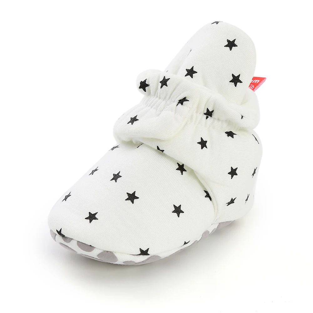 Носки для новорожденных; обувь для мальчиков и девочек; обувь со звездами для малышей; обувь для первых шагов; удобные хлопковые мягкие Нескользящие теплые детские ботиночки для малышей - Цвет: star white