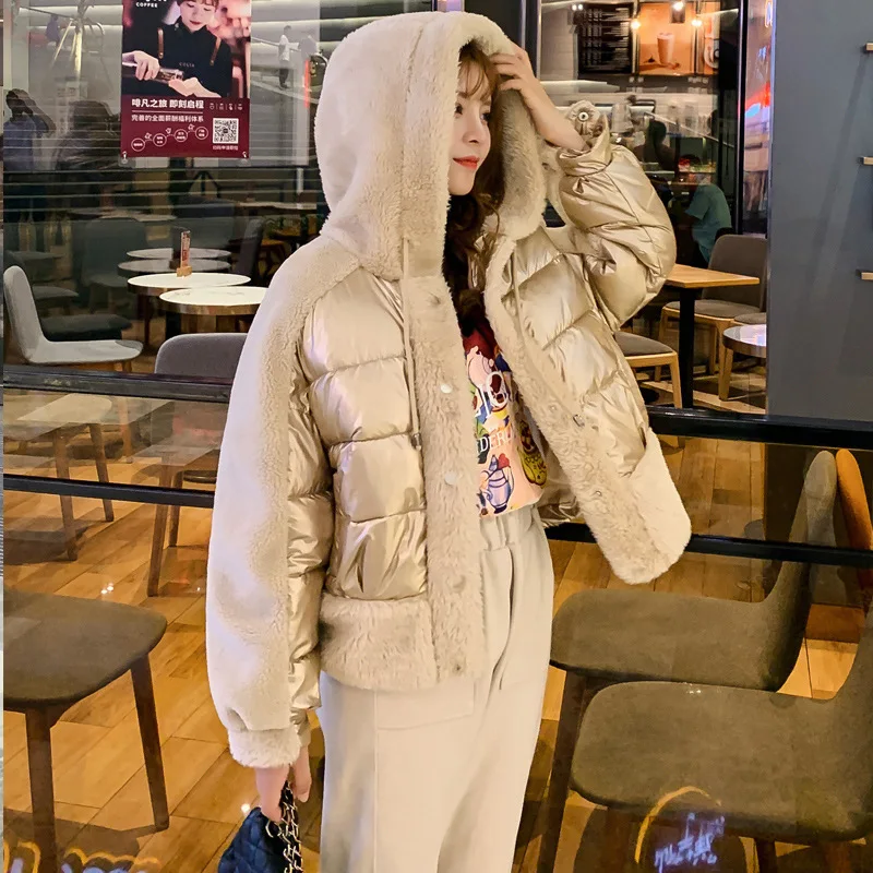 

2019 Winter New Style Bright Surface Joint Lambs Wool Short Fur Thick ke li rong Locomotive Cotton Coat Women's
