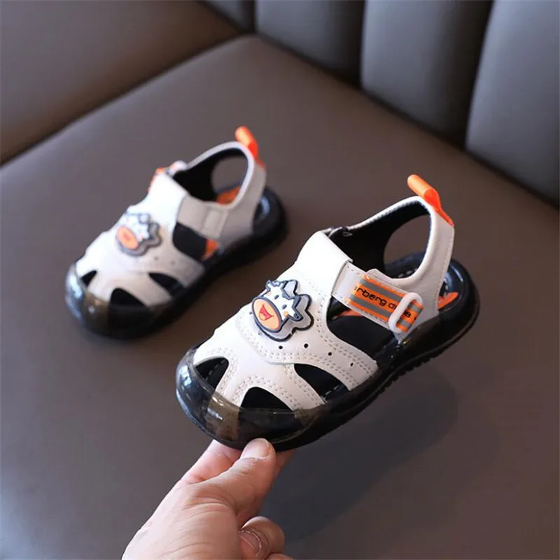 

Boys' Baotou sandals 2021 summer new children's shoes beach shoes soft soled non slip baby sandals