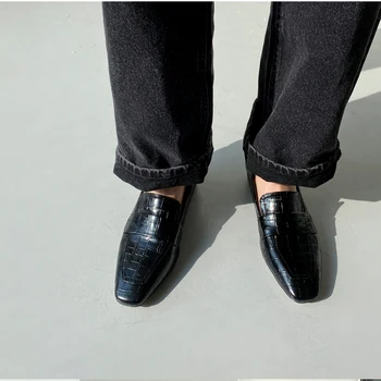 

Man And Women Loafers Casual Flat Shoes Woman Square Toe Male Driving Shoes Slip-on Comfort Lazy Loafers Ladies Shoes